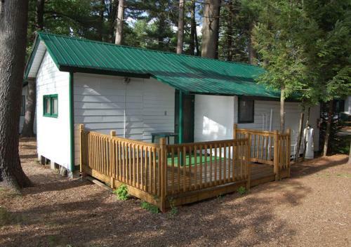 The Elms Waterfront Cottages