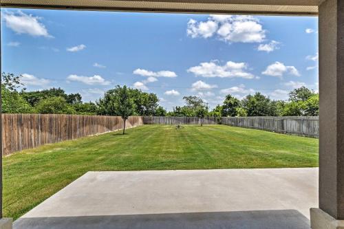 Family-friendly Home With Big Yard And Pool Table