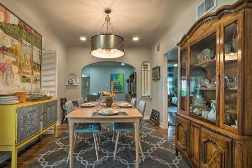 Renovated 1940s Home With Patio And Backyard!