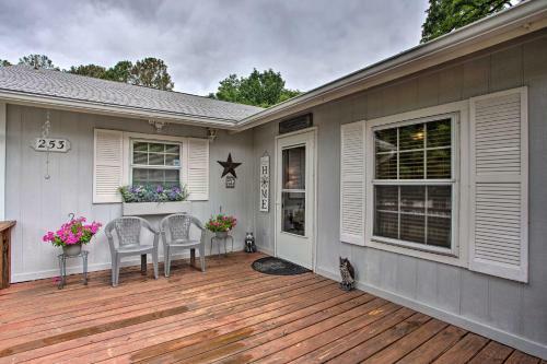 Waterfront Home - Back Yard, Boat Slip And Deck