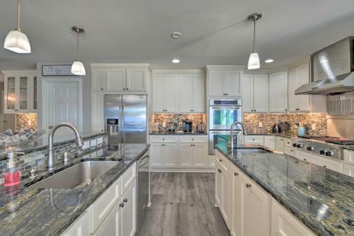Spacious Granbury Home With Lakefront Outdoor Oasis!