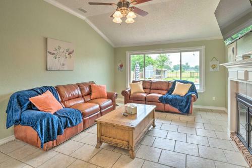 Modern Home With Private Yard 30 Mi To Austin