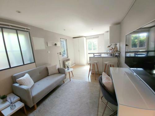 Apartamento Charmant Studio Sur Cour � Saint-rambert Lyon 9e
