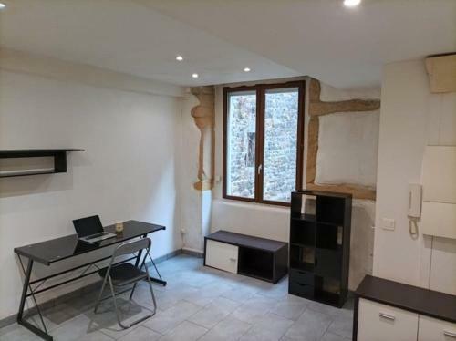 Apartamento Charmant Studio � La Croix Rousse Avec Patio