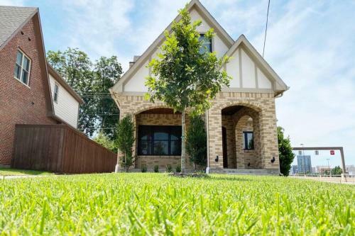 Luxury Executive Home - 300 Yds From Katy Trail