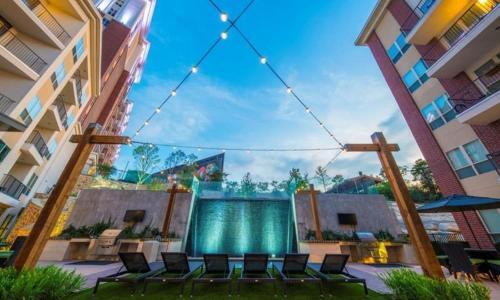 Bright Chic 2 Bedroom Apartment By Stay Gia