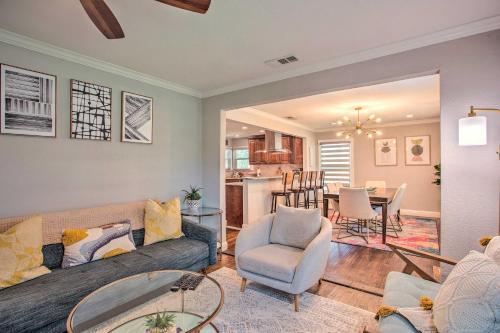 Luxury Dallas Home With Private Yard And Fire Pit