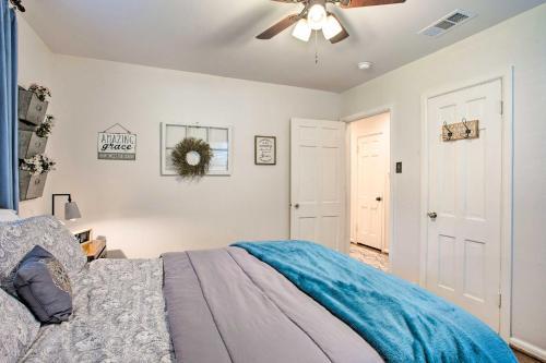 Home In Upscale Neighborhood With Deck And Yard