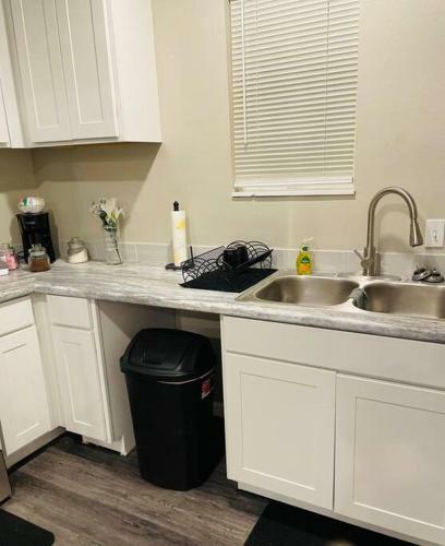 Downtown Dallas 2b- 1bath House Ready For You!