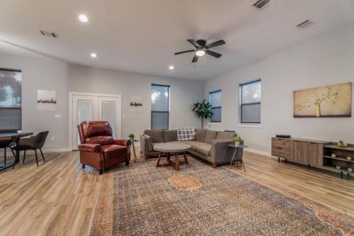 Apartamento Luxury 4 Bedroom Property! Close To Downtown!
