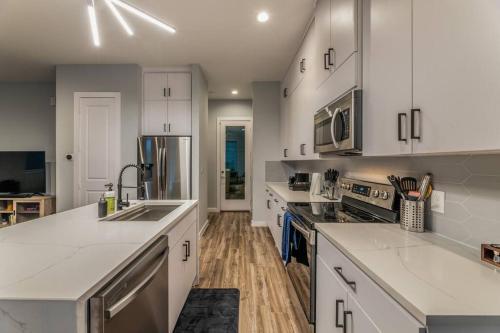 Apartamento Luxury 4 Bedroom Property! Close To Downtown!