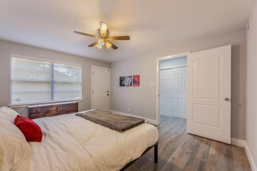 Apartamento Modern And Sleek 4 Bedroom Home