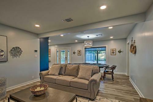 Kerrville Escape With Direct River Access And Views!