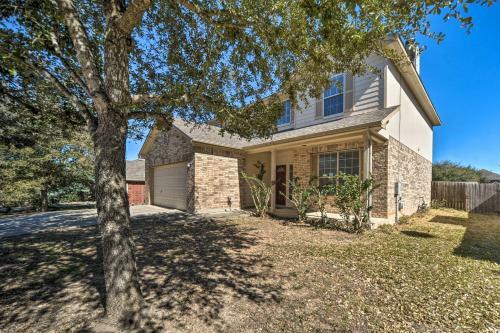 Idyllic Kyle Abode With Grill About 16 Mi To Austin