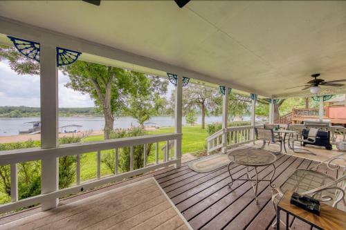 River Oaks Lookout - Unit A