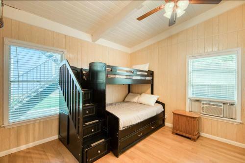 River Oaks Lookout - Unit A