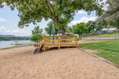 River Oaks Lookout - Unit A & B