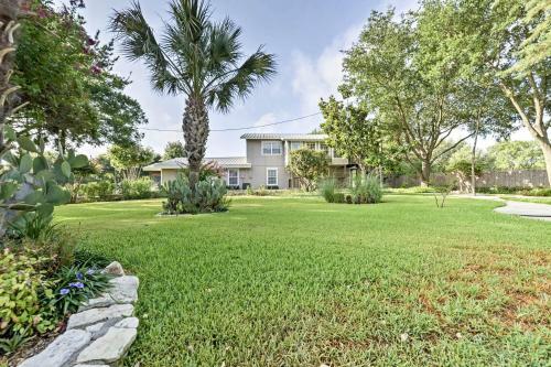 Large Clifton Home With Yard And Access To Lake Whitney