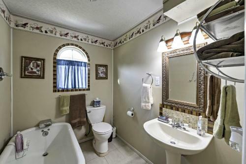Large Clifton Home With Yard And Access To Lake Whitney