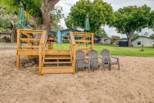 River Oaks Lookout - Unit B