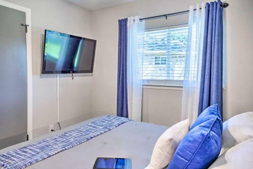 Mod Katy Home - Access Suburban And City Sites!