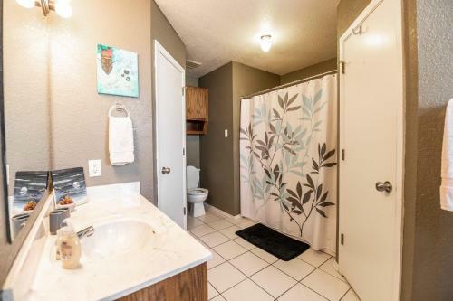 The Amethyst Hideaway- South Killeen
