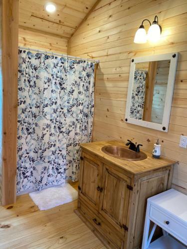 Fancy Goat Boutique And B&b-new Rustic Cabins Nestled On Main