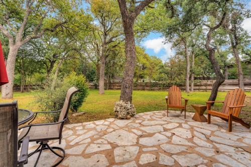 New! Luxury Home Just 5 Min From Main St!
