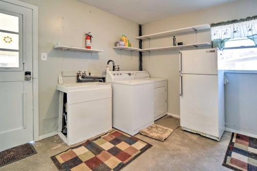 Pet-friendly Fredericksburg Home With Backyard!