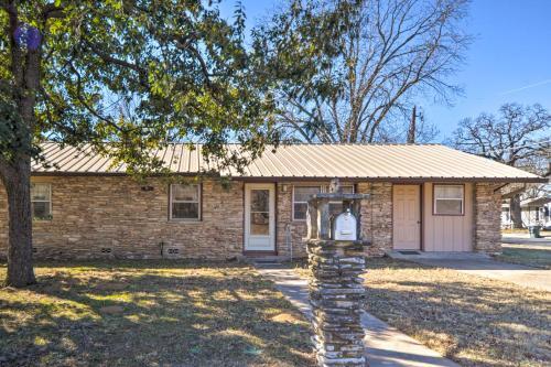 Pet-friendly Fredericksburg Home With Backyard!