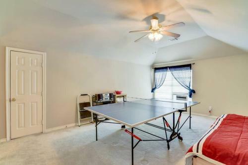 Private Pool W/full Amenities By Bld & Joe Pool Lk