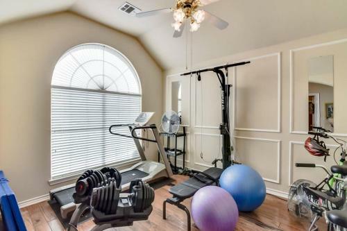 Private Pool W/full Amenities By Bld & Joe Pool Lk