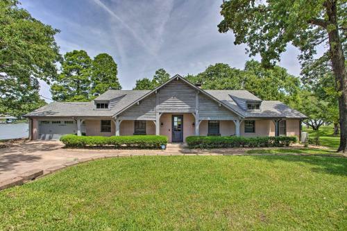 Upscale Lakefront Home With Boat Dock And Decks!