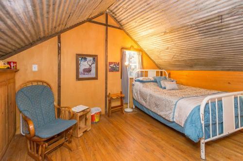 The Firehouse At Creekside Camp & Cabins