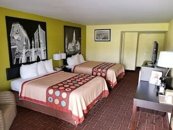 Super 8 Motel Bellmawr