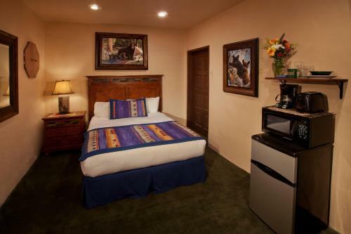 Alpine Village Suites - Cottam's Lodge