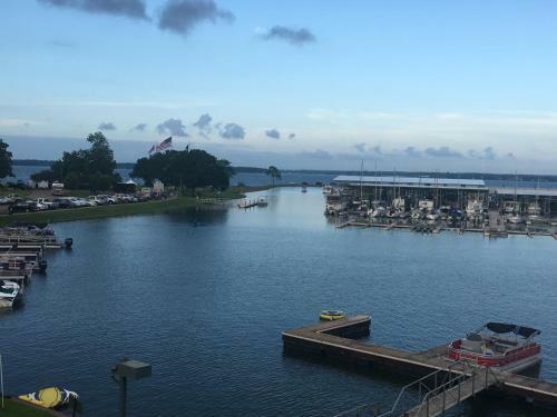 Apartamento Walden Lake Conroe Condo With Kayaks