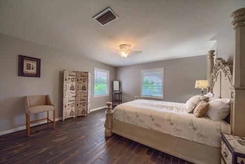 Hill Country Retreat Br 2230