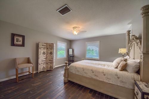 Hill Country Getaway Br 2230b