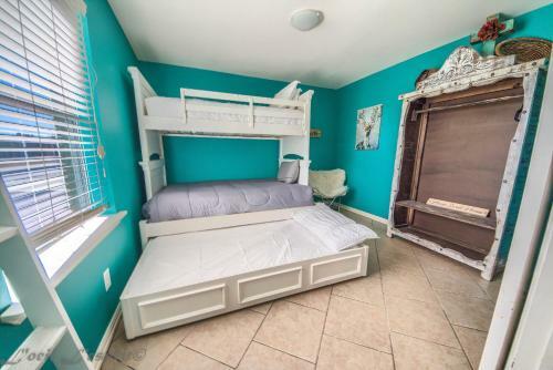 Hill Country Getaway Br 2230b