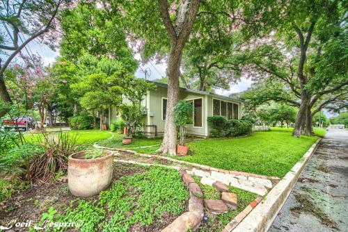 1880 Market Plaza Haus Ts 360