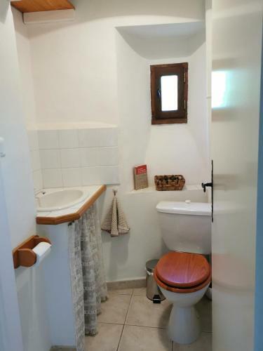 Maison Cevenole Typique Du Xveme Si�cle