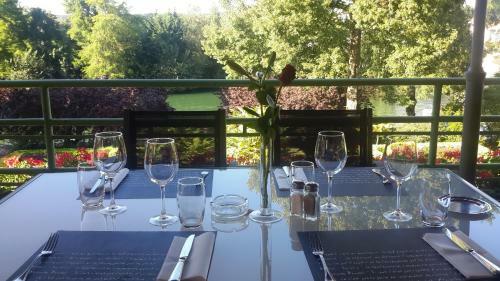 Hotel H�tel Restaurant Beau-rivage