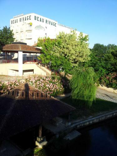 Hotel H�tel Restaurant Beau-rivage