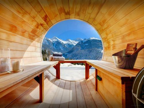Chalet Manoe - Ovo Network