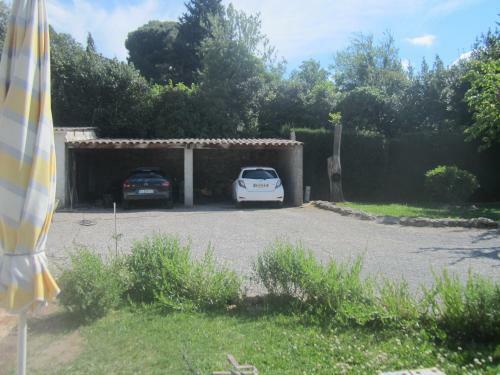 Apartamento Studio Avec Piscine Sur 3000 M�tres de Terrain