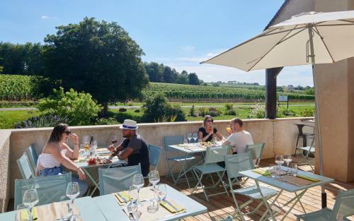Hostal Carre Saint Pierre & Restaurant