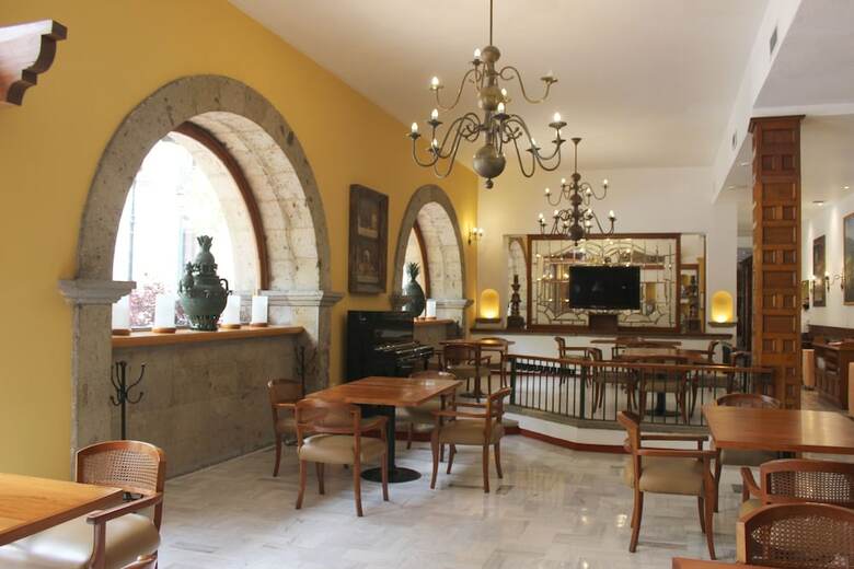 Hotel De Mendoza