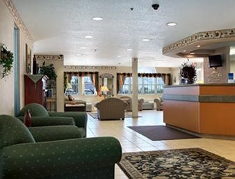 Hotel Raton Microtel Inn & Suites