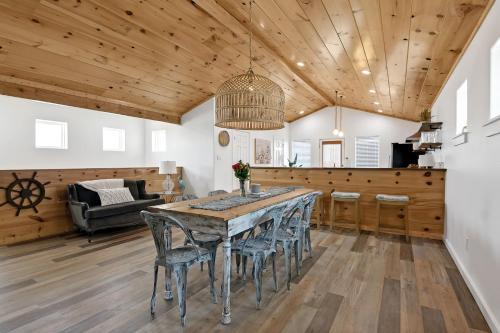 New! Marvelous Beach Home 2min From Beach